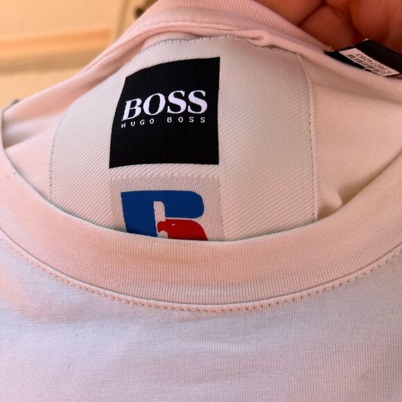 Hugo Boss ivory/cream t-shirt, chest logo, shirt sleeves, size Medium - Picture 7 of 10